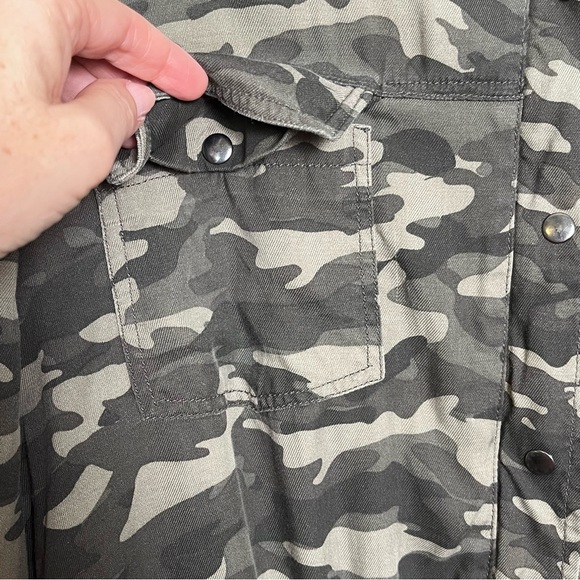 Beachlunchlounge Women's Lightweight Camo Jacket Utility Gorpcore Size Large - Picture 4 of 14